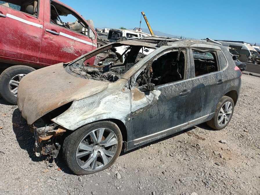 Peugeot 2008 2012 - 1 REPUESTO USADO/USADA EN DESARME